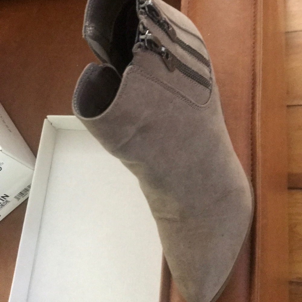 Booties - Picture 4 of 4